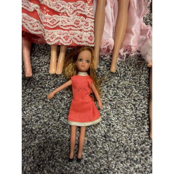 Vintage Barbie Clone MOD Mini Dress Lot Of Dolls - Picture 7 of 10